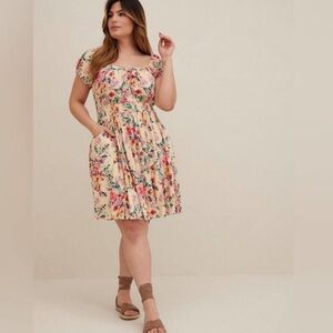 Torrid size 0 (size 12 equivalent) cream floral babydoll dress